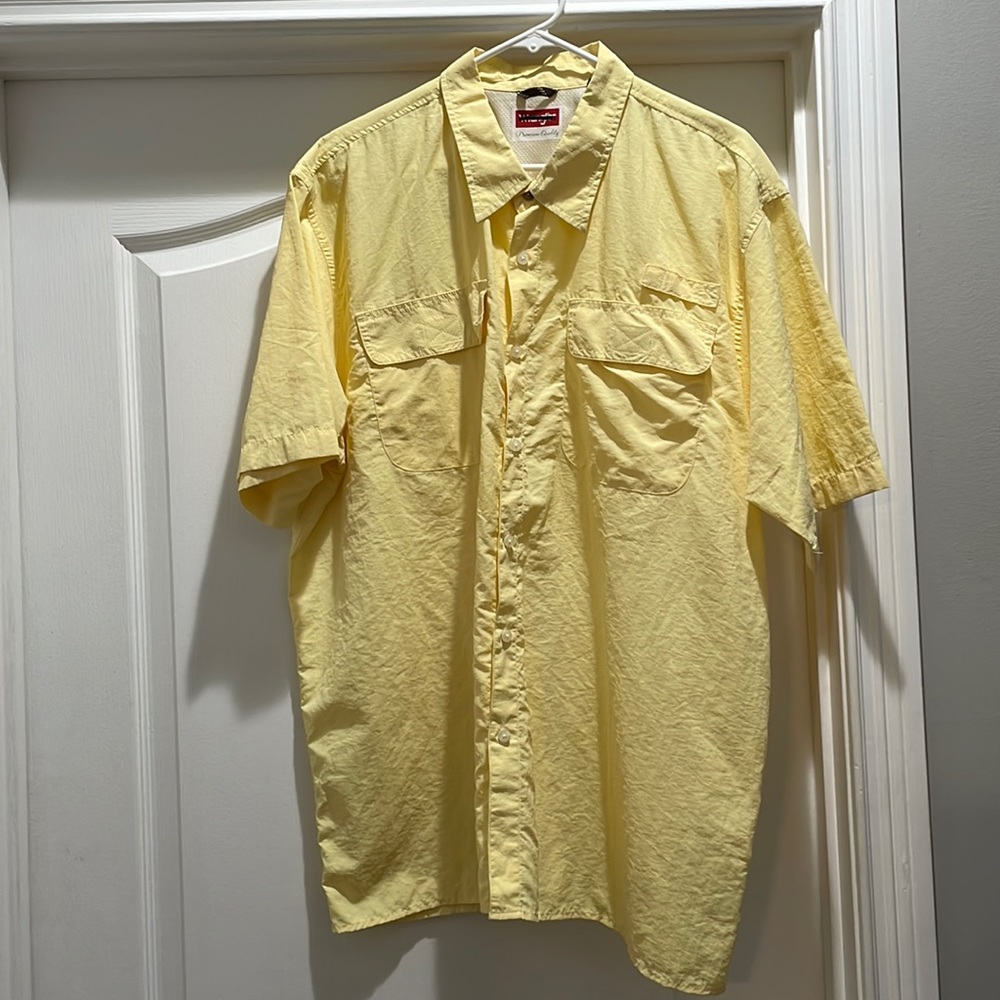Men’s XXL Wrangler button down shirt